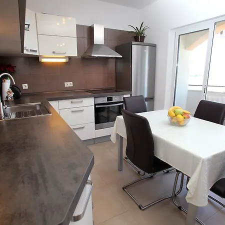 Cvita Apartment *