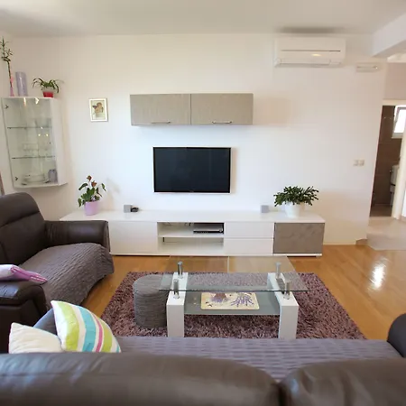 Apartment Cvita *