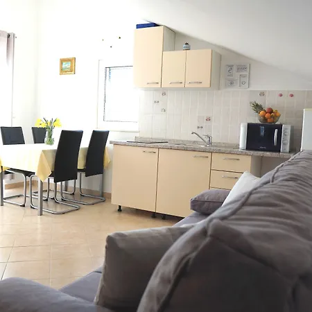 Cvita Apartment *